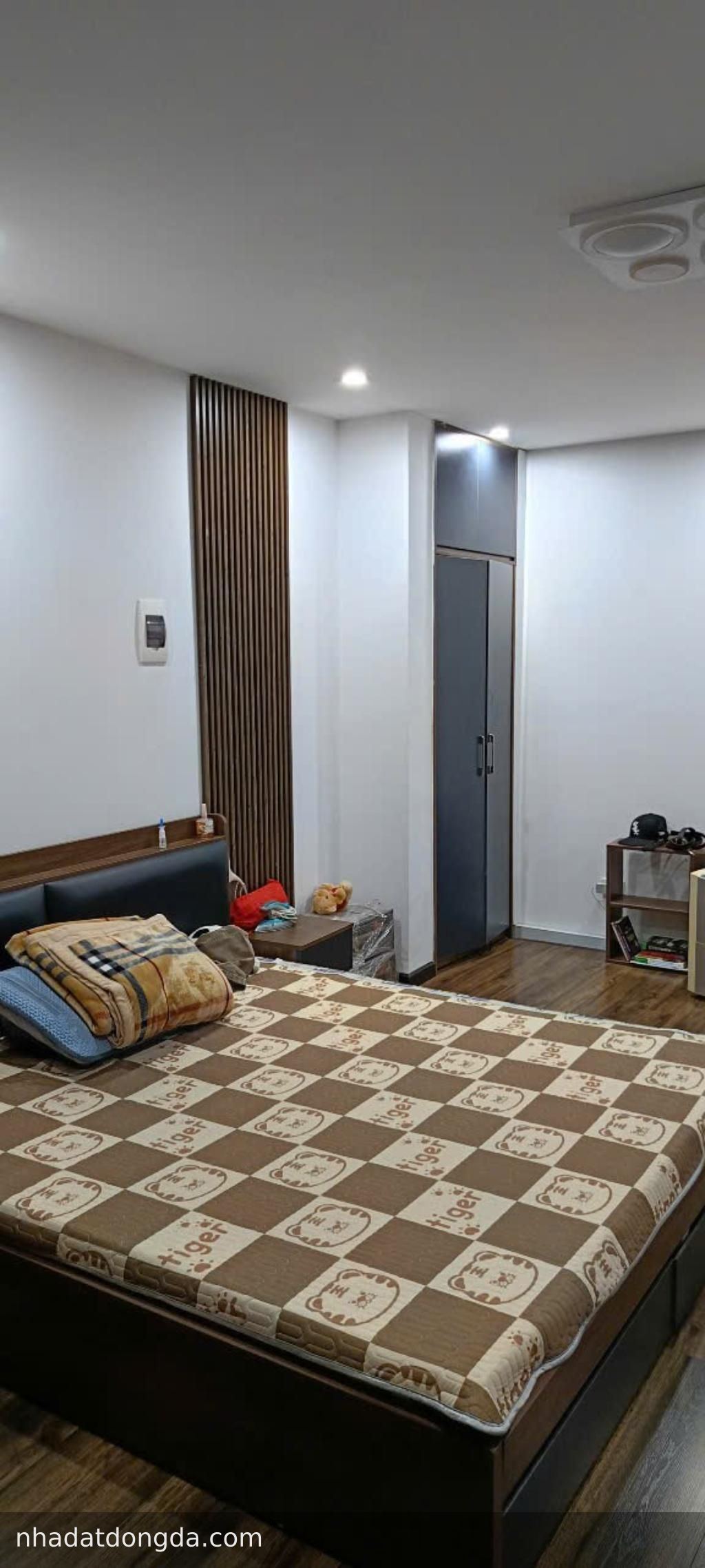 Nhà Chợ Khâm Thiên, Kim Liên, 8.2 tỷ